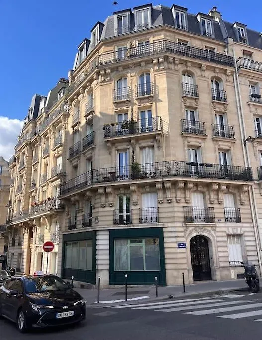 Appartement Moderne Paris Montmartre 2 A 4P France